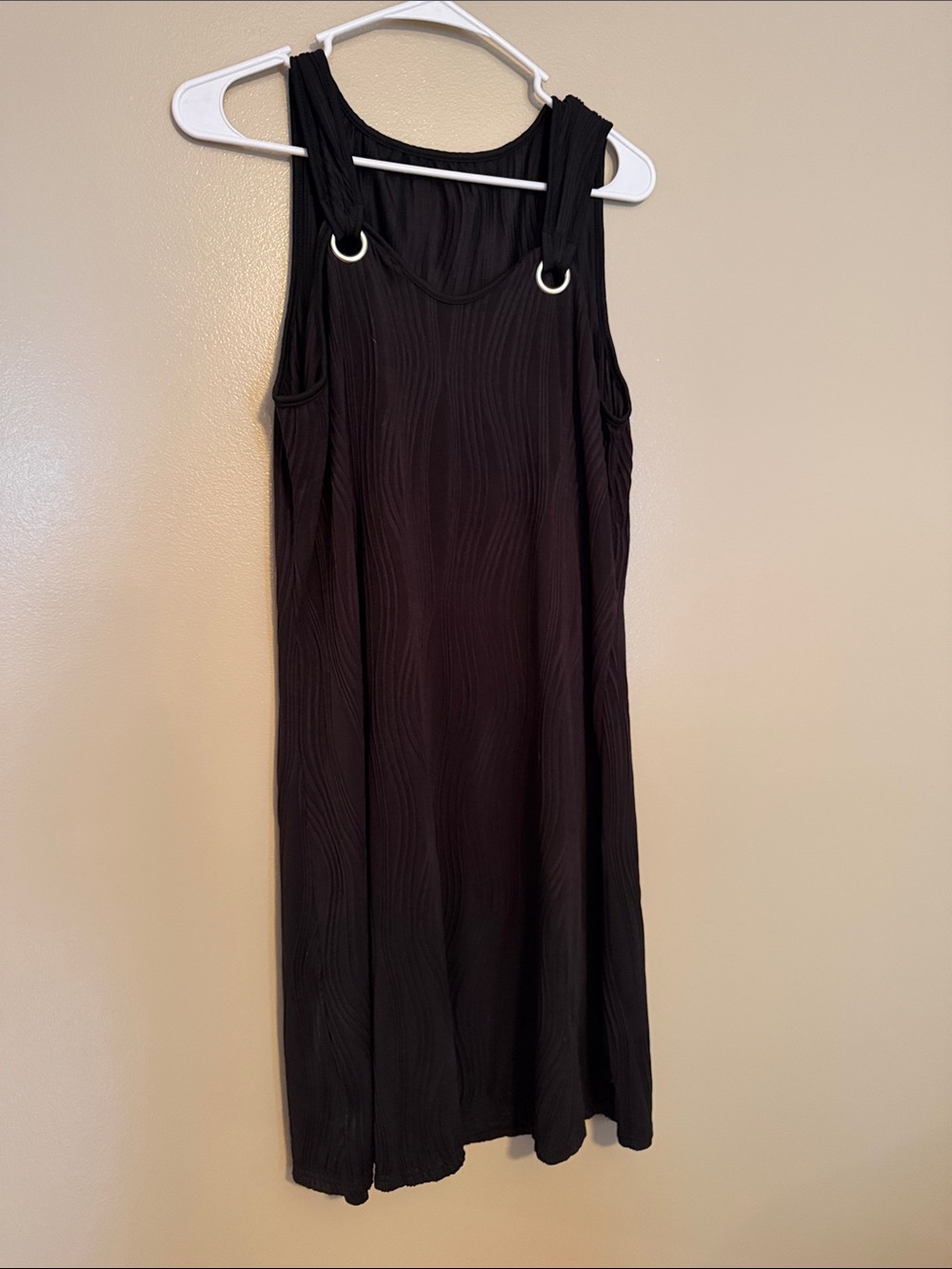 Sleeveless Black Textured Midi Dress